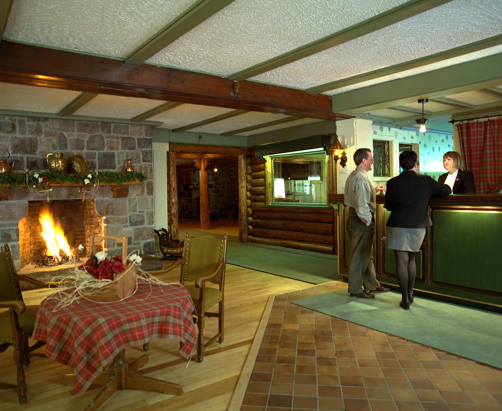 Auberge Alpine Inn Sainte-Adele Ngoại thất bức ảnh