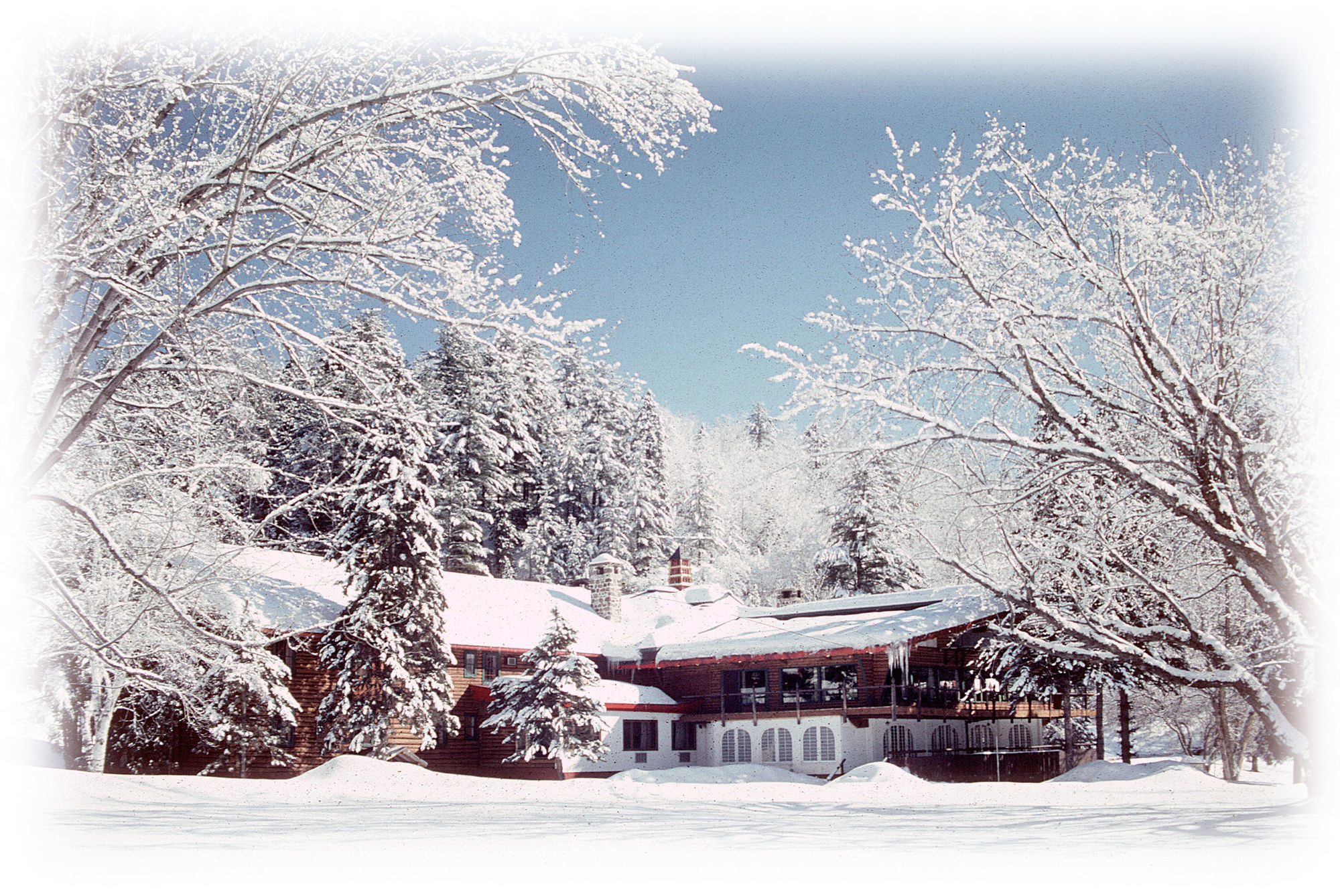 Auberge Alpine Inn Sainte-Adele Ngoại thất bức ảnh