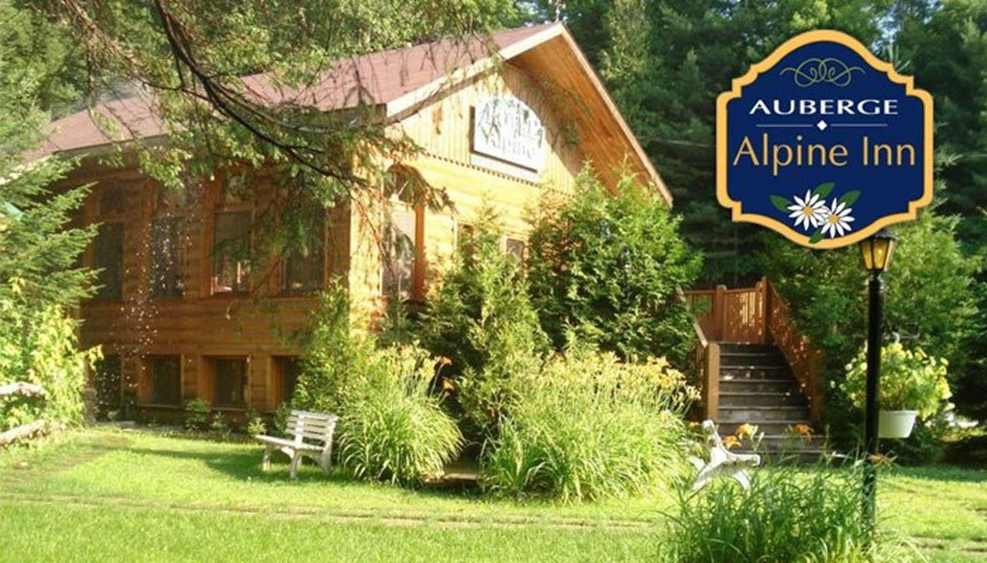 Auberge Alpine Inn Sainte-Adele Ngoại thất bức ảnh